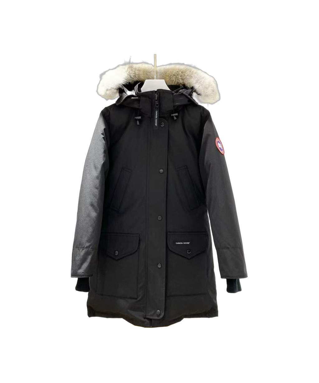 Canada Goose Women’s Trillium Fur-Trim Parka – 625-Fill Down Coyote Fur Hood Women’s Fit