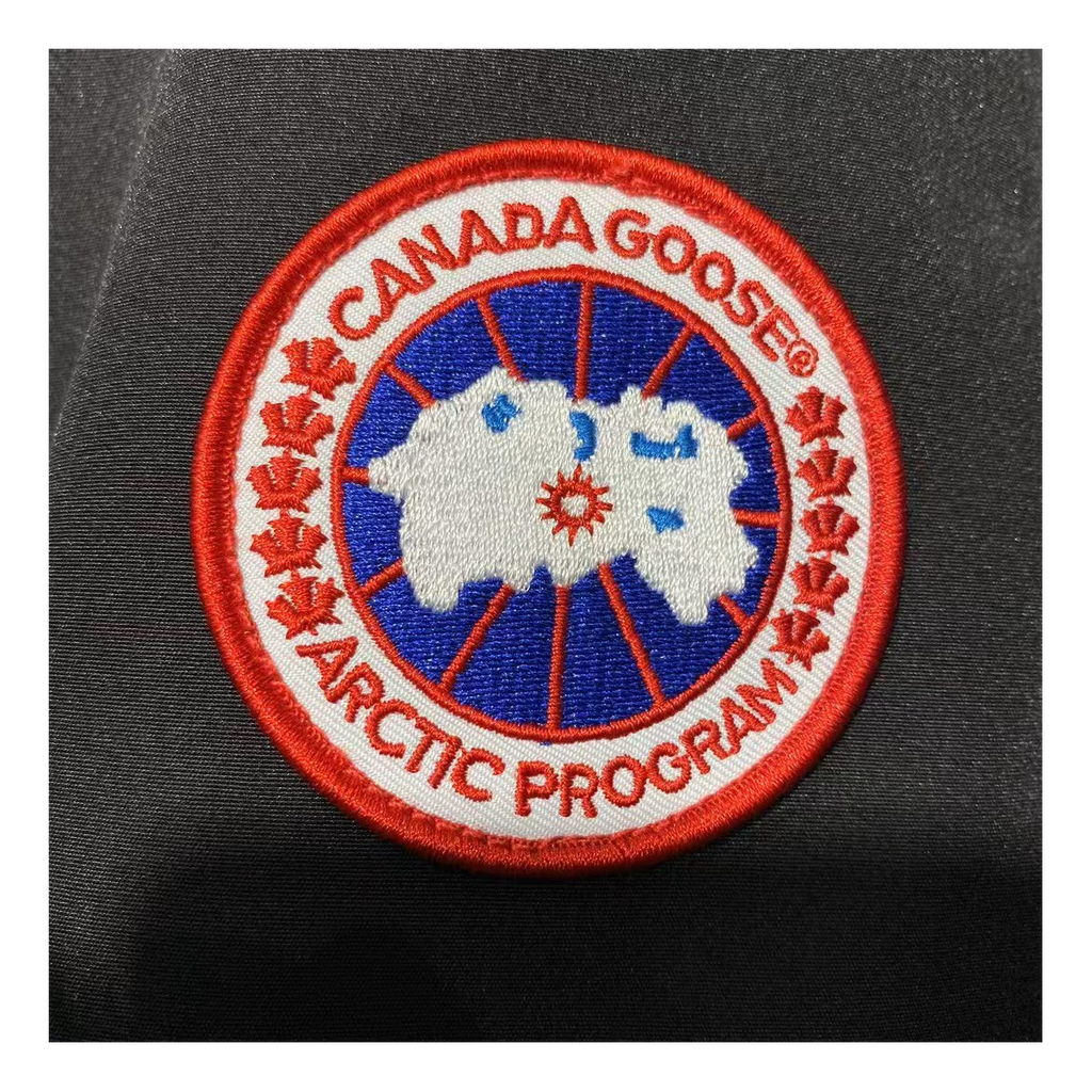 Canada Goose Women’s Trillium Fur-Trim Parka – Women’s Fit 625-Fill Down Arctic-Tech Shell