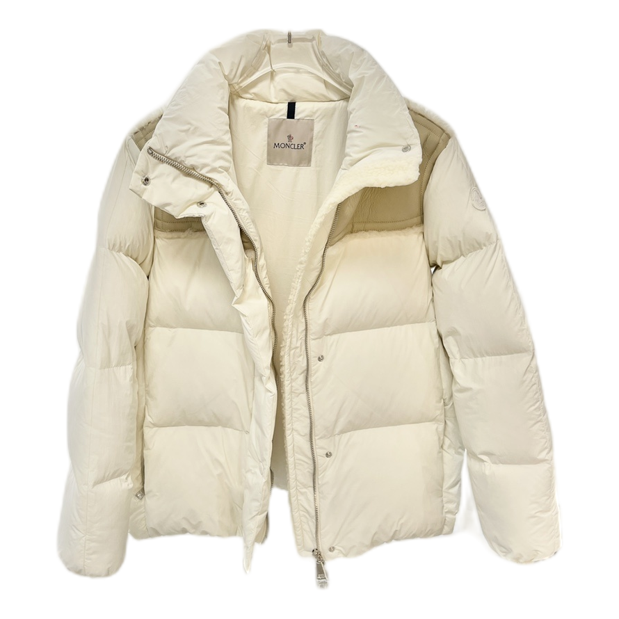Moncler Jotty Panelled Puffer Jacket – Design-Forward Premium Down