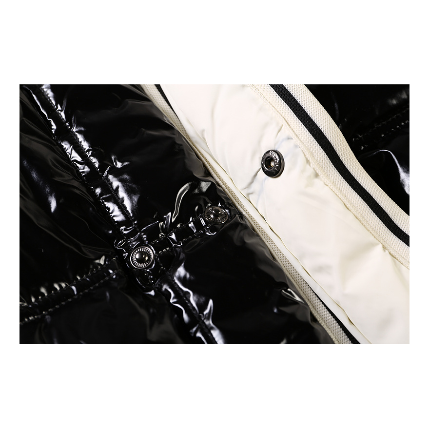 Moncler Contrast-Trim Glossy Hooded Puffer Jacket – Contrast Trim Glossy Shell Graphic Design