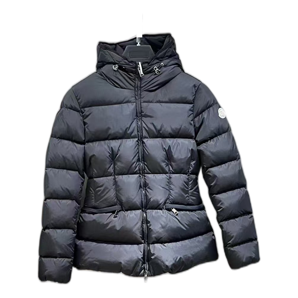 Moncler Drawstring-Hood Fitted Puffer Jacket – Adjustable Hood Tailored Fit Premium Down